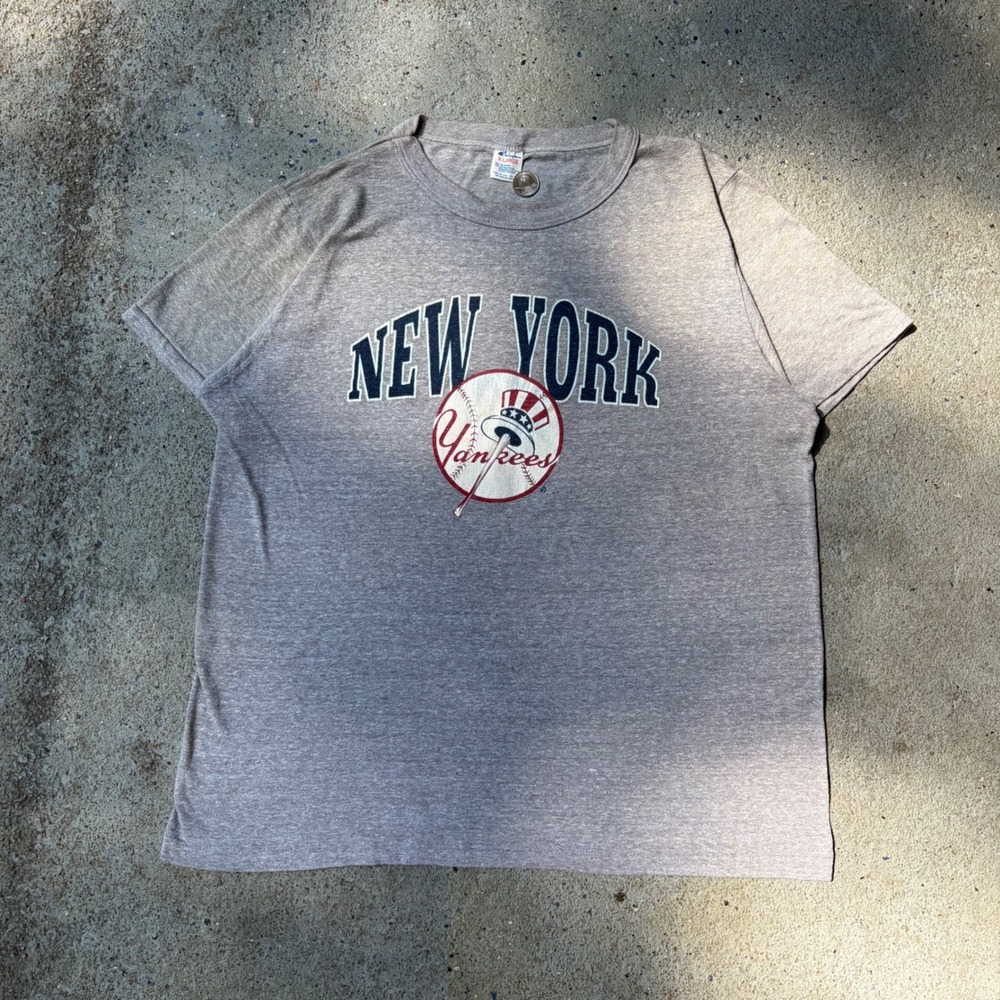 Vintage Champion New York Yankees T-Shirt Gray Single Stitch Made in USA XL